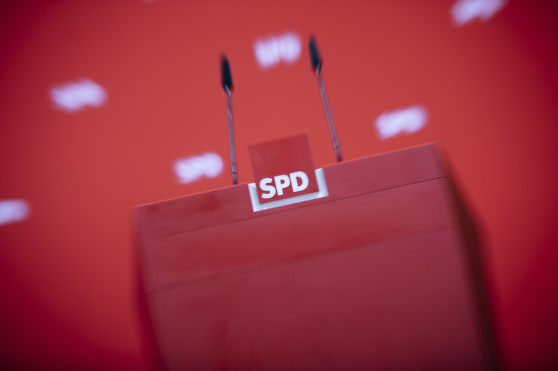 German SPD overtakes Greens, close in on conservatives before election