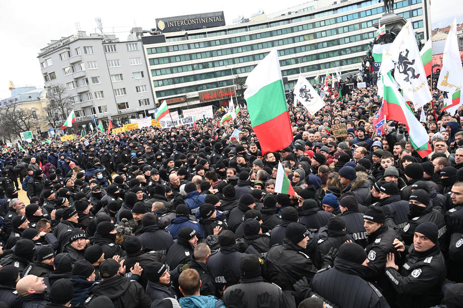 Anti-vaccine protesters try to storm Bulgaria’s parliament