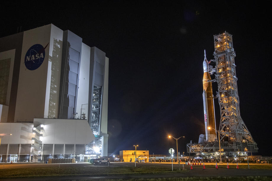 Update – NASA calls off Artemis moon rocket launch for second time in 5 ...