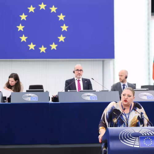 EU parliament backs law allowing offshore detention centres