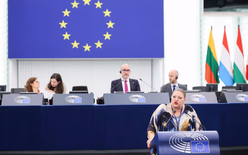 EU parliament backs law allowing offshore detention centres