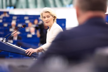 EU to propose emergency protection against massive migrant flows